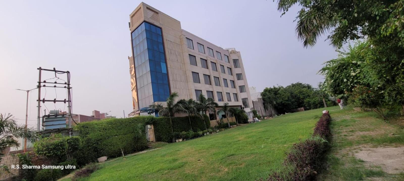 Maple Grand Hotel Agra  Exterior foto