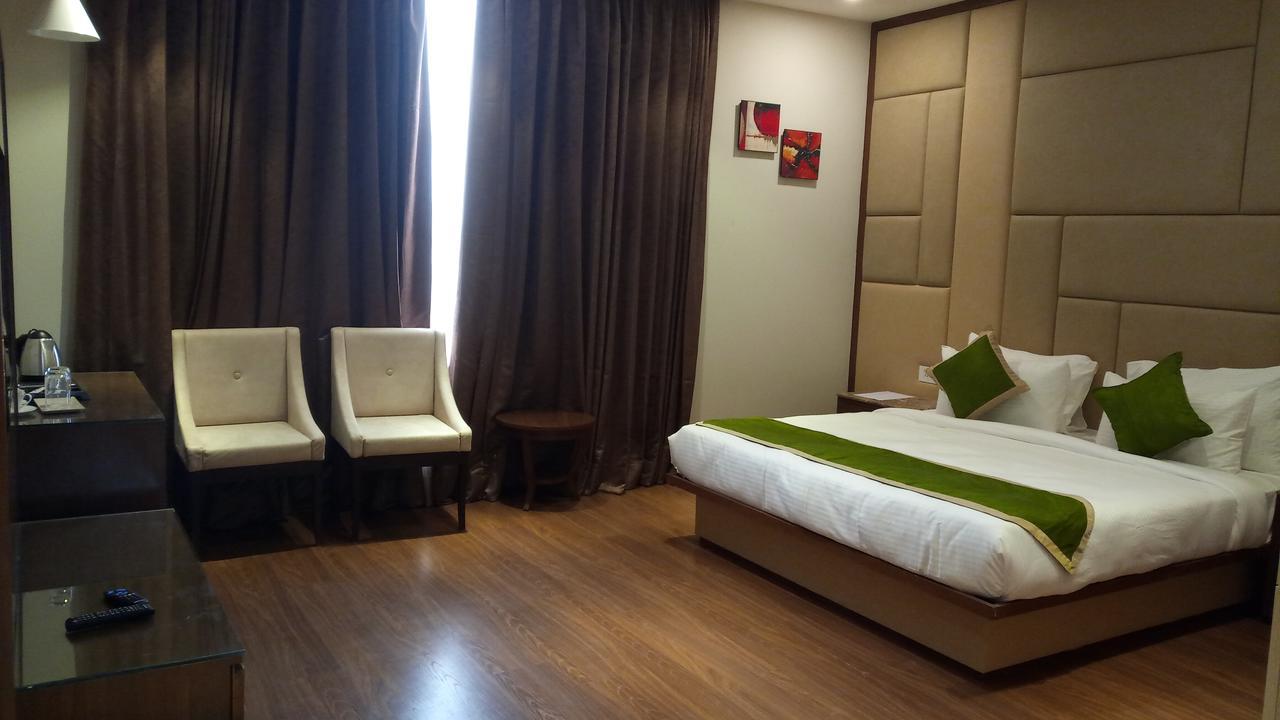 Maple Grand Hotel Agra  Exterior foto