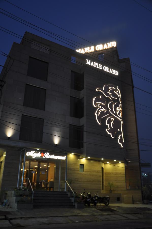 Maple Grand Hotel Agra  Exterior foto