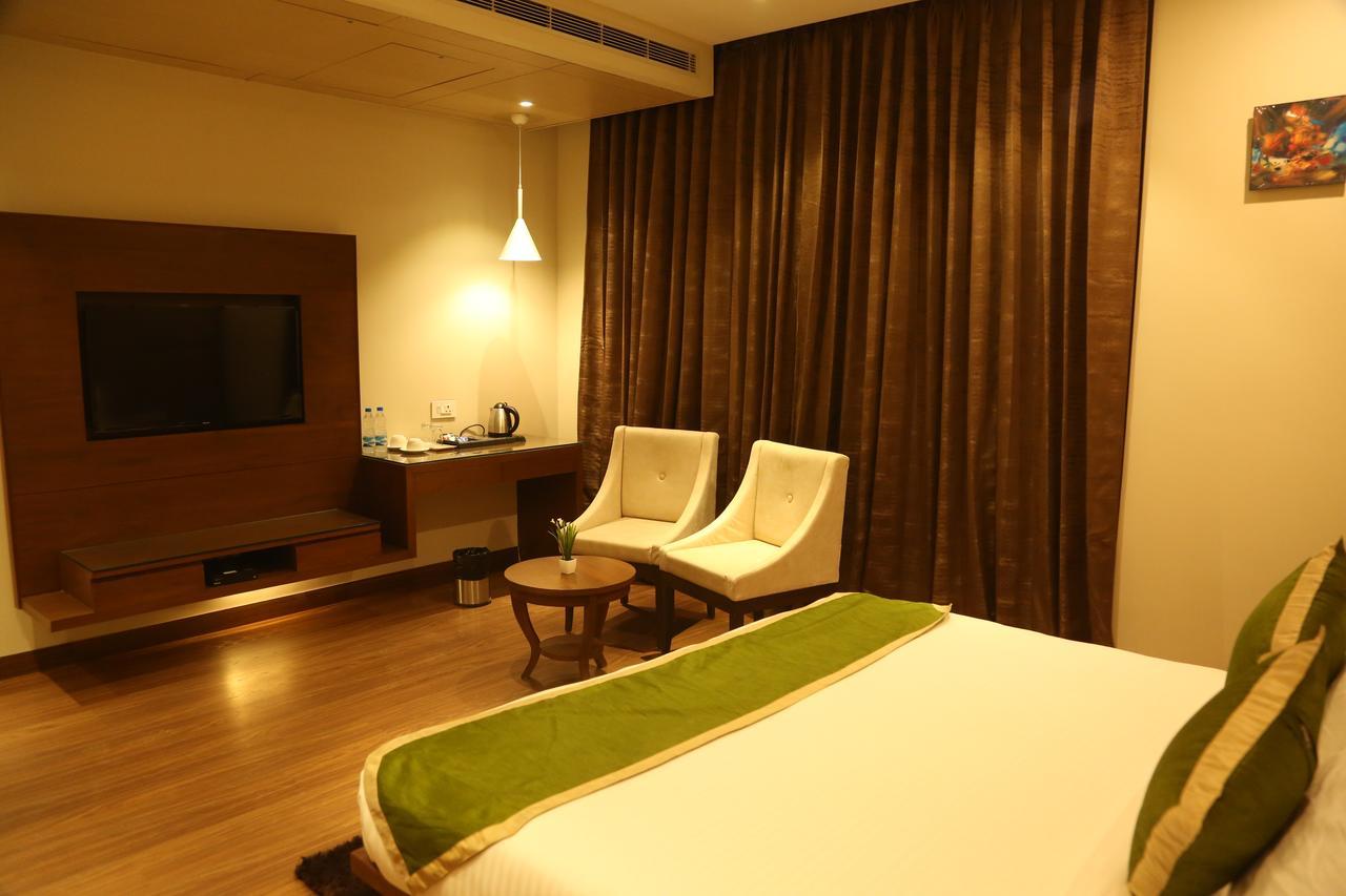 Maple Grand Hotel Agra  Exterior foto