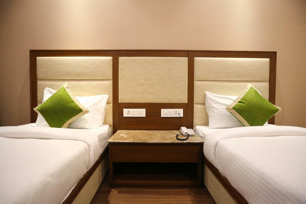 Maple Grand Hotel Agra  Exterior foto
