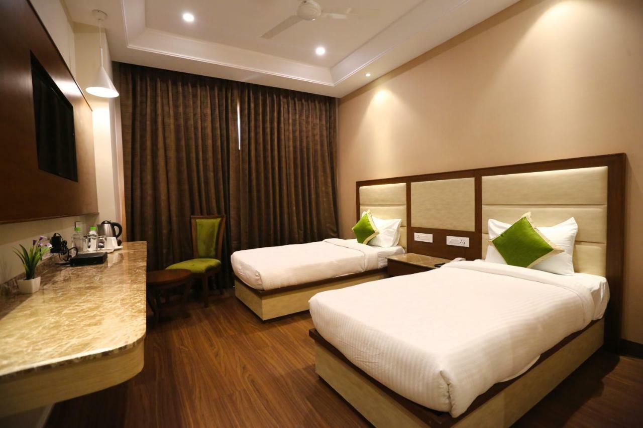 Maple Grand Hotel Agra  Exterior foto
