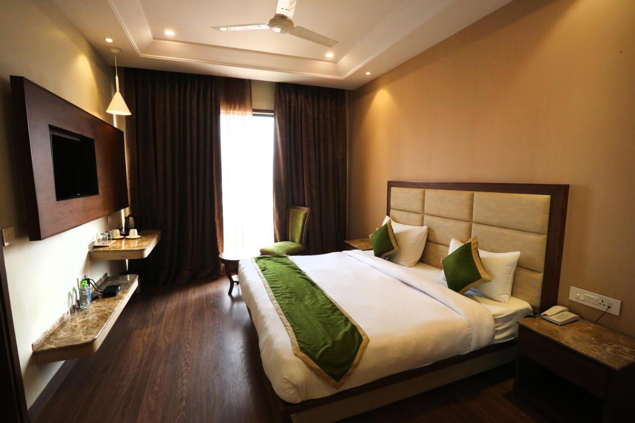 Maple Grand Hotel Agra  Exterior foto